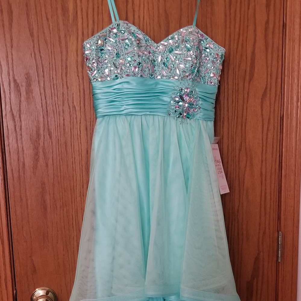 Short dress